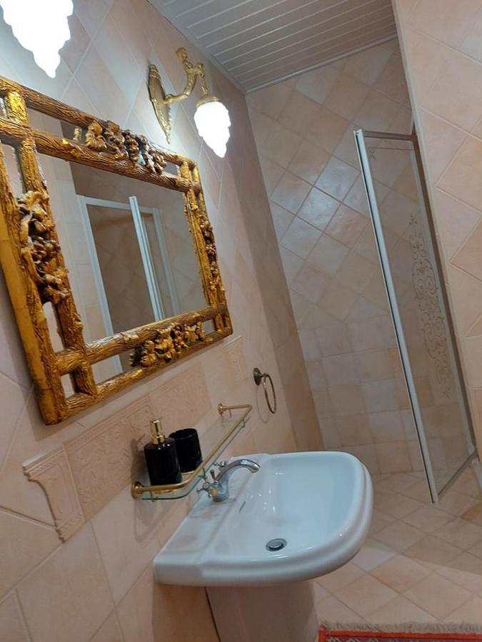 Апартаменты Gombos Apartman Хайдусобосло Экстерьер фото