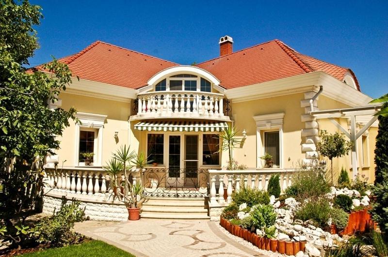 Апартаменты Gombos Apartman Хайдусобосло Экстерьер фото